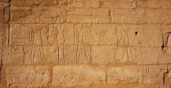 埃及Karnak的象形文字质感非常好 — 图库照片