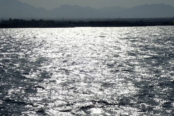 素敵な背景として海から青い水テクスチャ — ストック写真