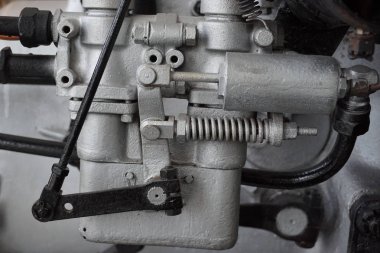 Eski araba gaz motoru çok güzel teknolojik altyapı olarak