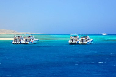 Mısır denizde güzel seyahat arka plan olarak tekne   