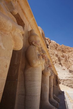 Mısır 'daki Kraliçe Hatsepsut' un Tapınağı