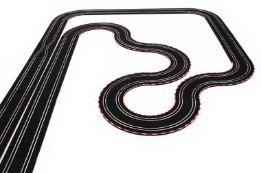 Beyaz arka plan üzerinde izole parça yarış oyuncak