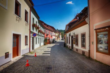 Çekya eski şehirde sokakta Cesky Krumolv