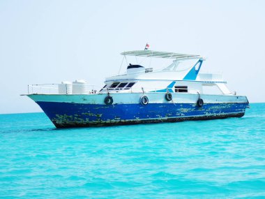 Mısır denizde güzel seyahat arka plan olarak tekne   