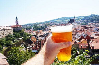 Cesky Krumlov Kalesi ve bira