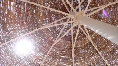 sıcak yaz aylarında şemsiye doku