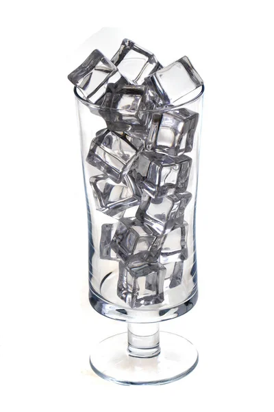 Cubetti di ghiaccio nel bicchiere — Foto Stock