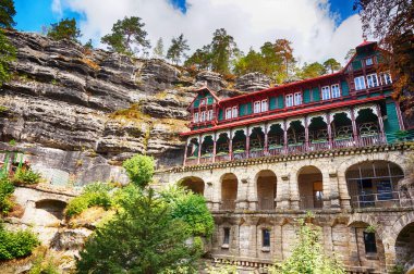 Pravcicka Brana yakınında tarihi bina