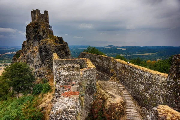 Vieux château trosky — Photo