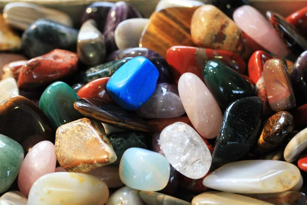 Kleur mineralen en edelstenen textuur — Stockfoto