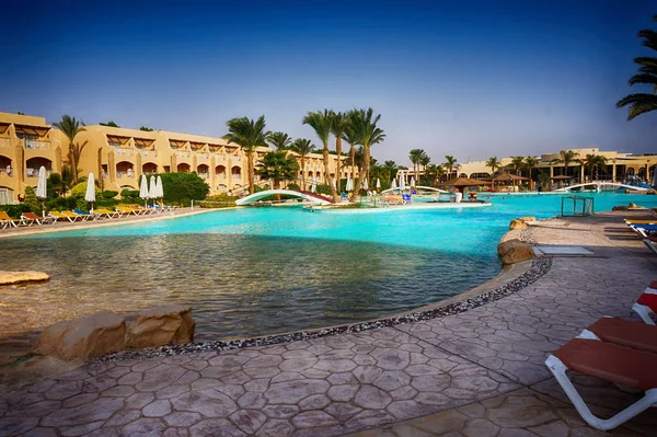 Ägyptischer Hotelpool — Stockfoto