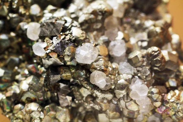 Bílý krystal a další minerální textura — Stock fotografie