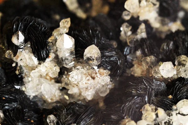 Weißer Kristall und andere mineralische Textur — Stockfoto