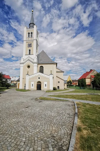 En av kyrkan i Vidnava — Stockfoto