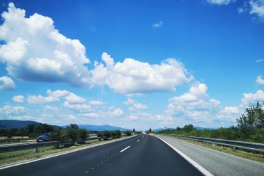 Yoldan çekiç manzarası