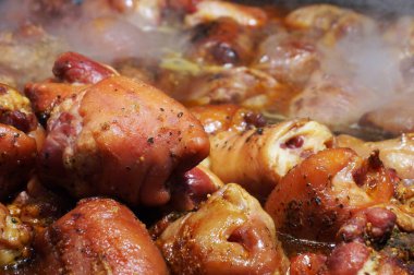 Izgara domuz eti çok güzel bir yemek geçmişi var.