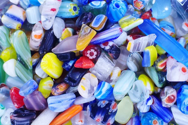 Renkli cam boncuklar desen olarak güzel arkaplan