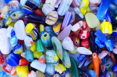 Renkli cam boncuklar desen olarak güzel arkaplan