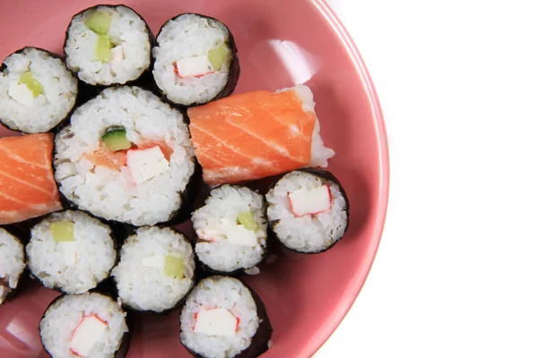 Zelfgemaakte Sushi Geïsoleerd Witte Achtergrond — Stockfoto