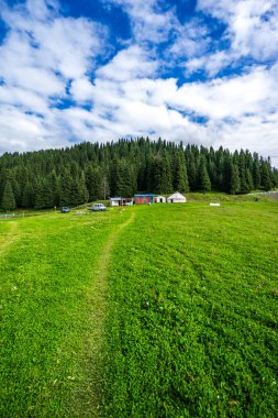 Çin'deki Dağ yolda