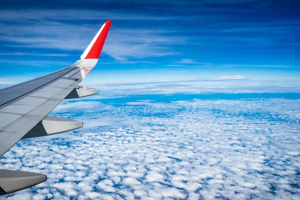 Het Vliegtuig Wolken — Stockfoto