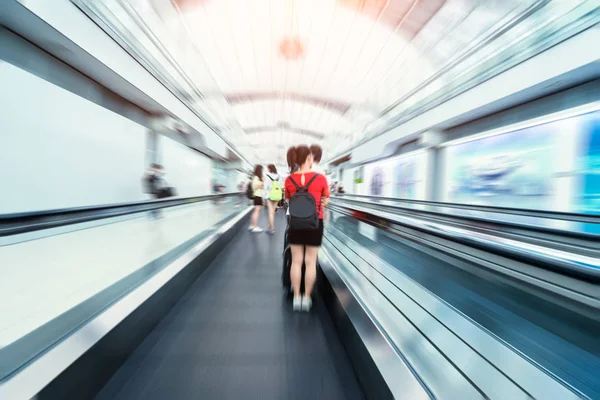 Cestující Letišti Motion Blur — Stock fotografie