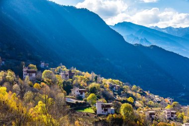Çin'in Sichuan tibet köyü