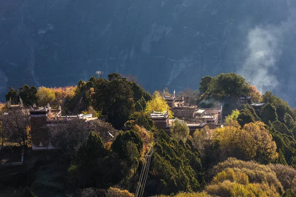 Pueblo tibetano en Sichuan de China —  Fotos de Stock