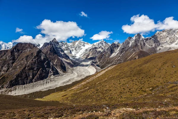 Hó hegyek Himalaya Tibetben — Stock Fotó