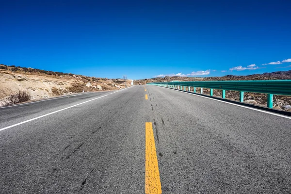 Road through mountain in China — Stock Photo, Image