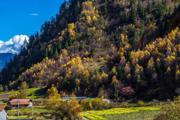 Caduta in montagna della Cina — Foto Stock