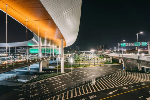 Road in airport at night — Stock Photo, Image