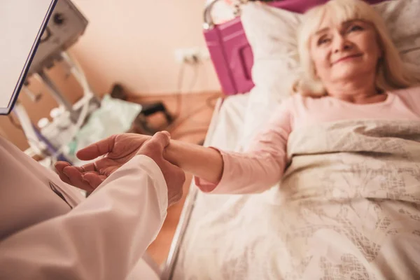 Cheerful Old Woman Smiling While Lying Bed Hospital Ward Doctor — Stock Photo, Image