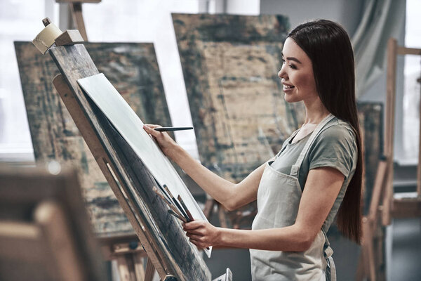 Художник живописи