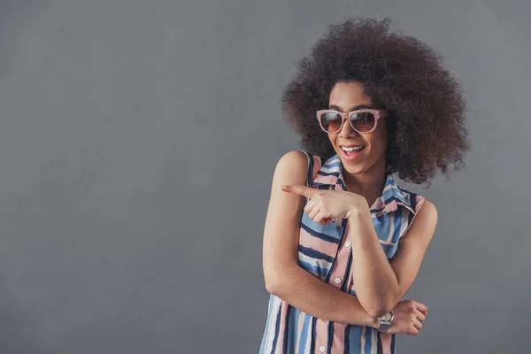 Feliz mulher afro-americana — Fotografia de Stock