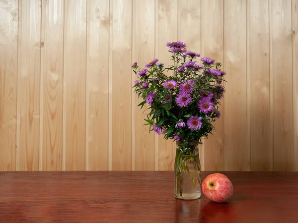 Autumn still life with bunch of flowers — Stock Photo, Image