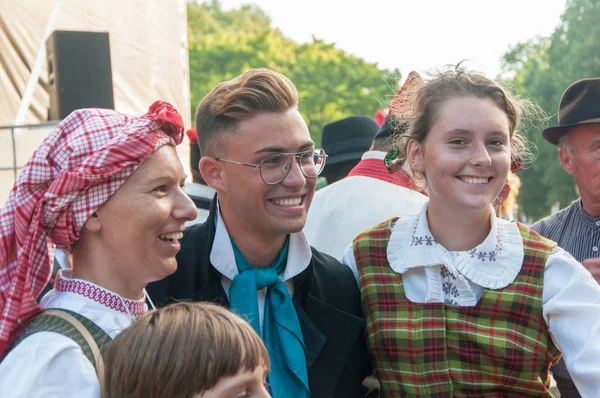 クライペダ リトアニア 2018 スペインのダンサー Folklor Parbeg Laivelis とメンバー リトアニア民俗アンサンブル — ストック写真