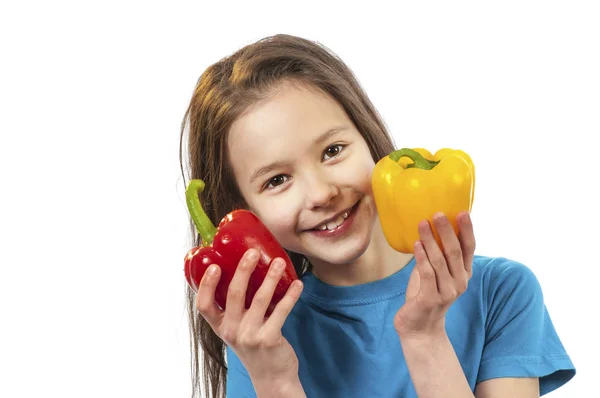 Criança Sorridente Feliz Com Pimenta Doce Isolada Branco — Fotografia de Stock