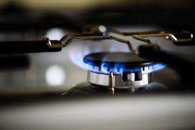 Doğal gaz mutfak gaz sobası yakan