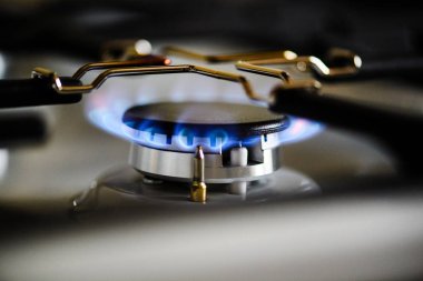 Doğal gaz mutfak gaz sobası yakan