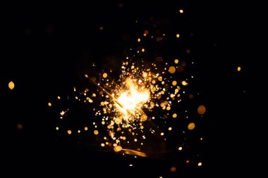 Karanlıkta parlayan Sparks