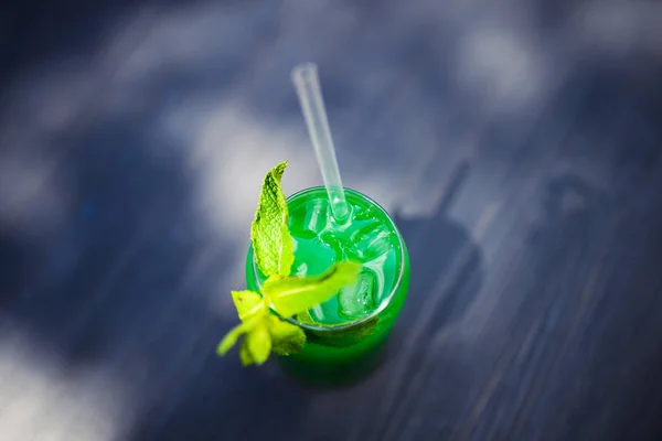 Cold lemonade with ice and mint — Stock Photo, Image