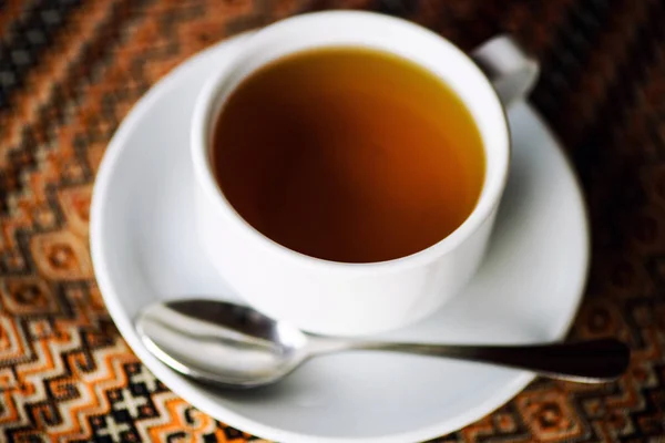 Tee im Becher — Stockfoto