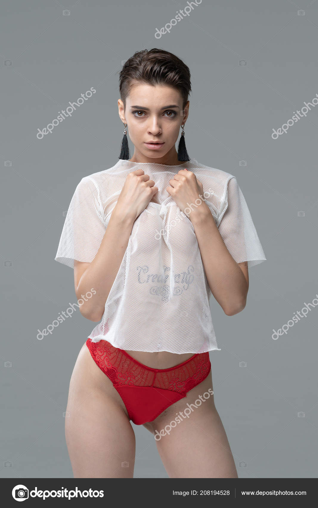 https://st4.depositphotos.com/10086424/20819/i/1600/depositphotos_208194528-stock-photo-young-beautiful-girl-posing-studio.jpg