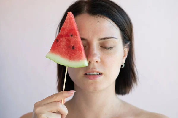 Porträt Eines Mädchens Mit Einer Scheibe Wassermelone — Stockfoto