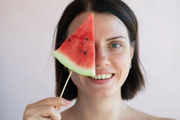 Porträt Eines Mädchens Mit Einer Scheibe Wassermelone — Stockfoto