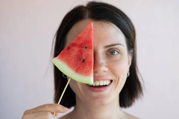 Porträt Eines Mädchens Mit Einer Scheibe Wassermelone — Stockfoto