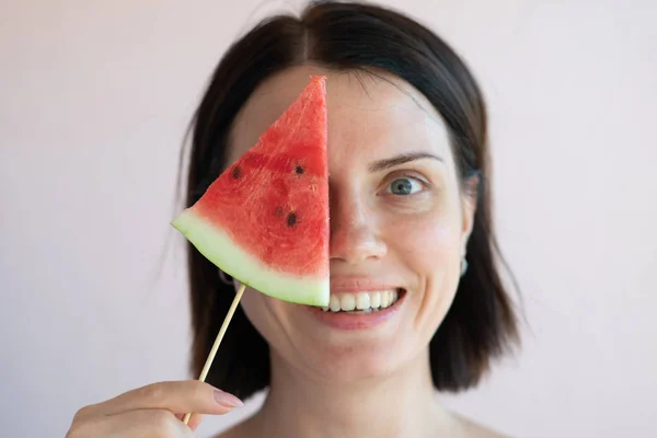 Porträt Eines Mädchens Mit Einer Scheibe Wassermelone — Stockfoto