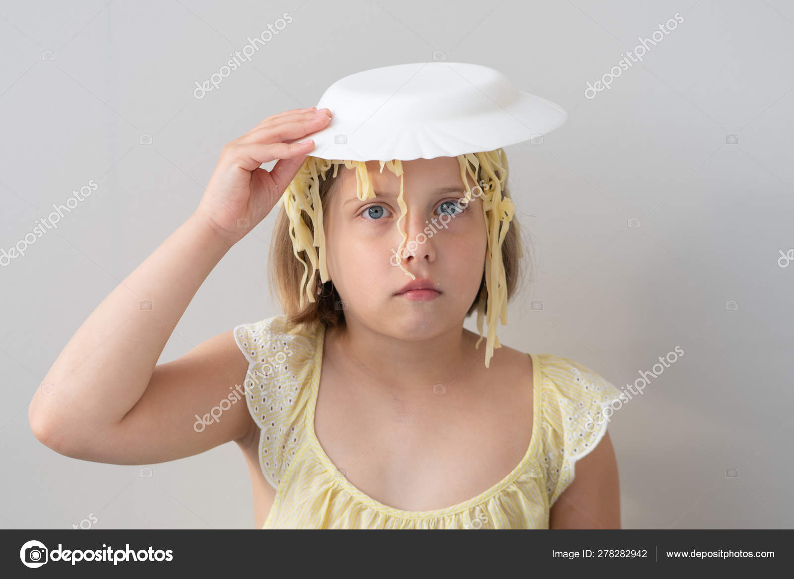 Little Girl Pasta Her Head Stock Photo by ©IgorYk 278282942