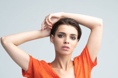 stüdyoda bir kızın portresi